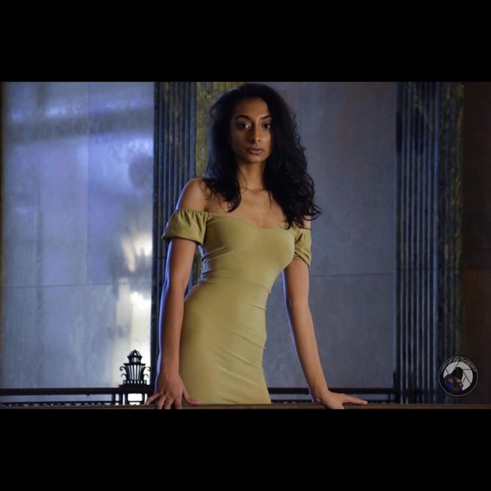 CUTE BODYCON DRESS - Picture 2 of 2